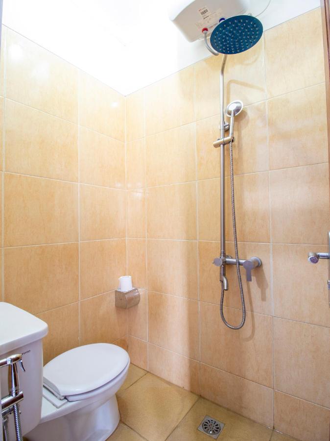 Oyo 3908 Fenway Kostel Hotel Бандунг Екстериор снимка