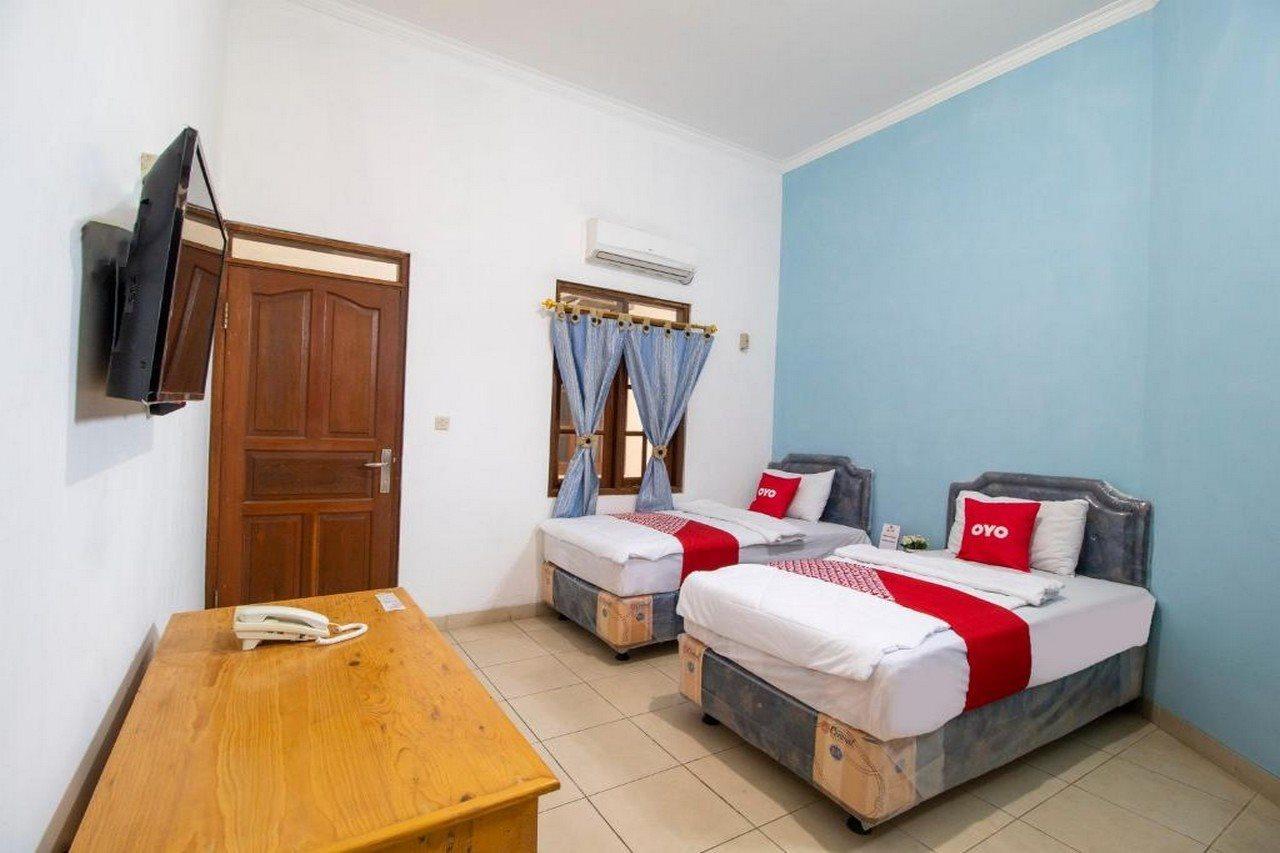 Oyo 3908 Fenway Kostel Hotel Бандунг Екстериор снимка